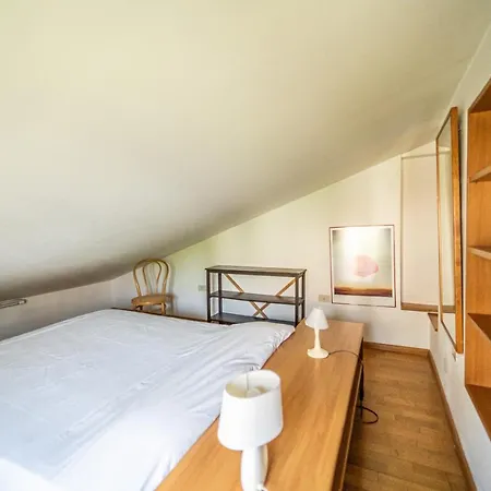 Visogliano Roomy W/ Terrace Near The Station Apartment
